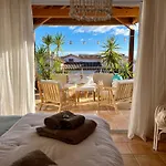 Konukevi Au Bonheur Dezange 4*