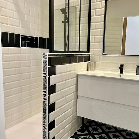 게스트하우스 Au Bonheur Dezange 4*